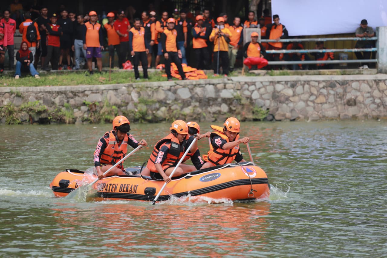 Lomba Ketangkasan Dayung Meriahkan HKB Kabupaten Bekasi 2026 di Situ Rawa Binong