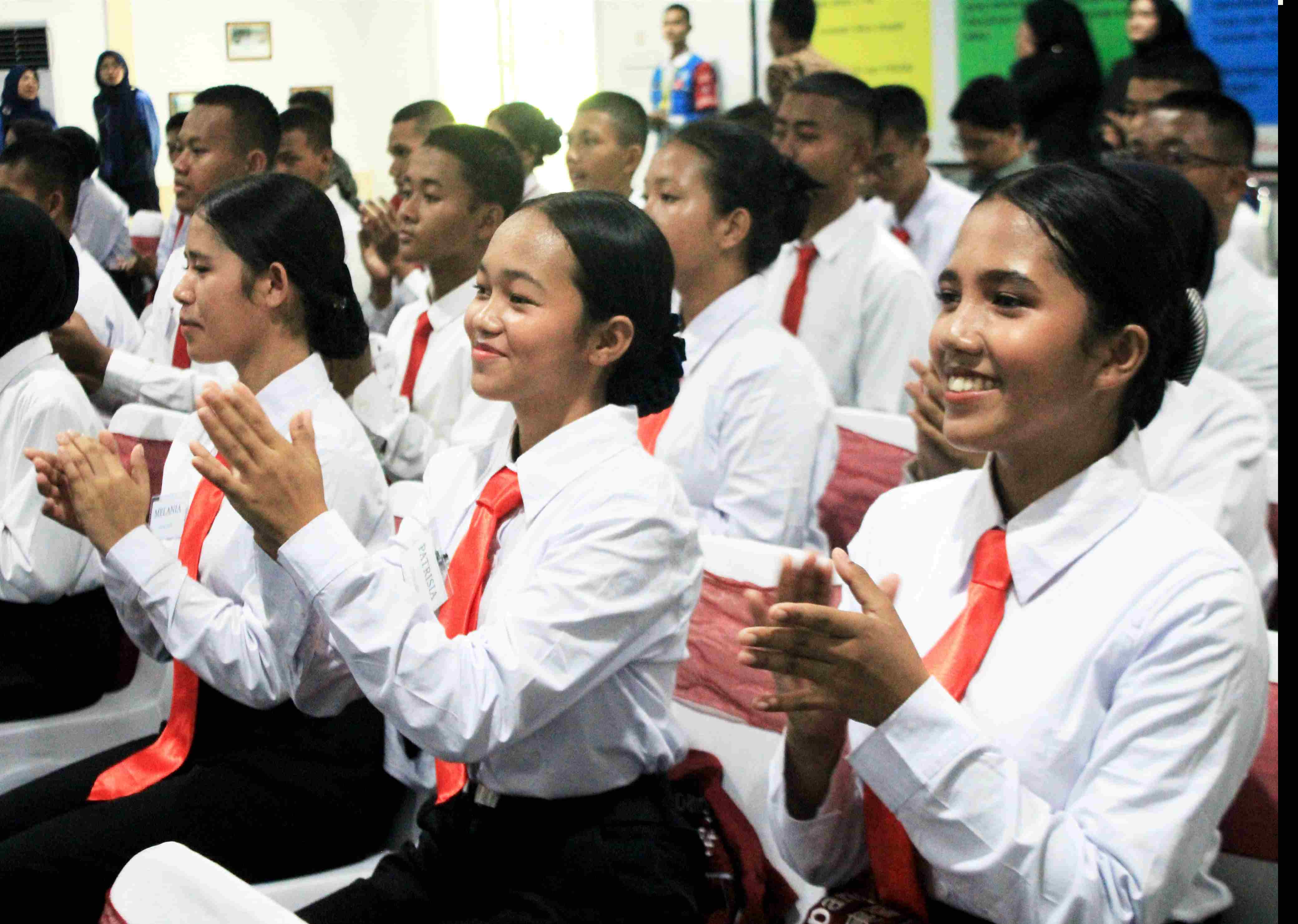 Kadisnaker Lepas 172 Peserta Program Pemagangan ke Jepang dan Jerman di SMK Mitra Industri
