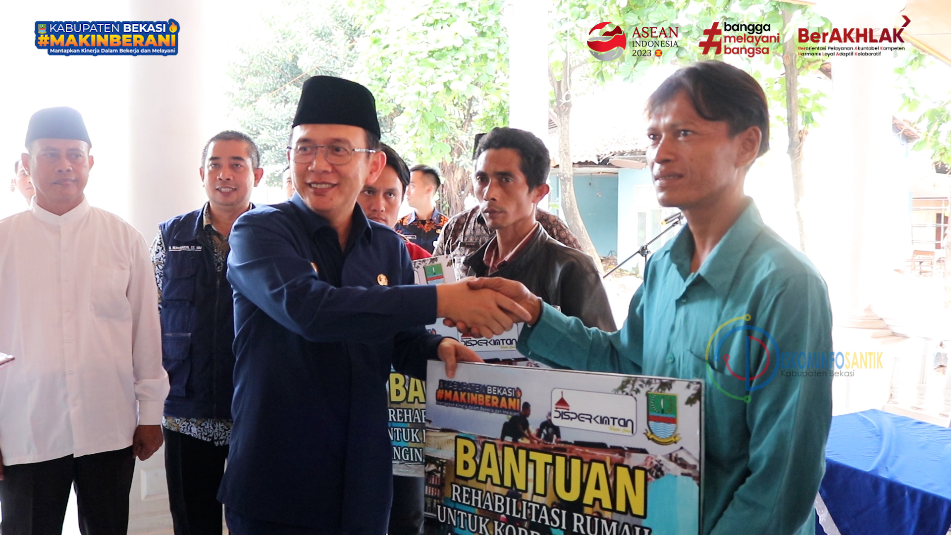 PEMKAB BEKASI SERAHKAN HIBAH PENATAAN ARSIP AKTIF TAHUN 2022 KEPADA ...